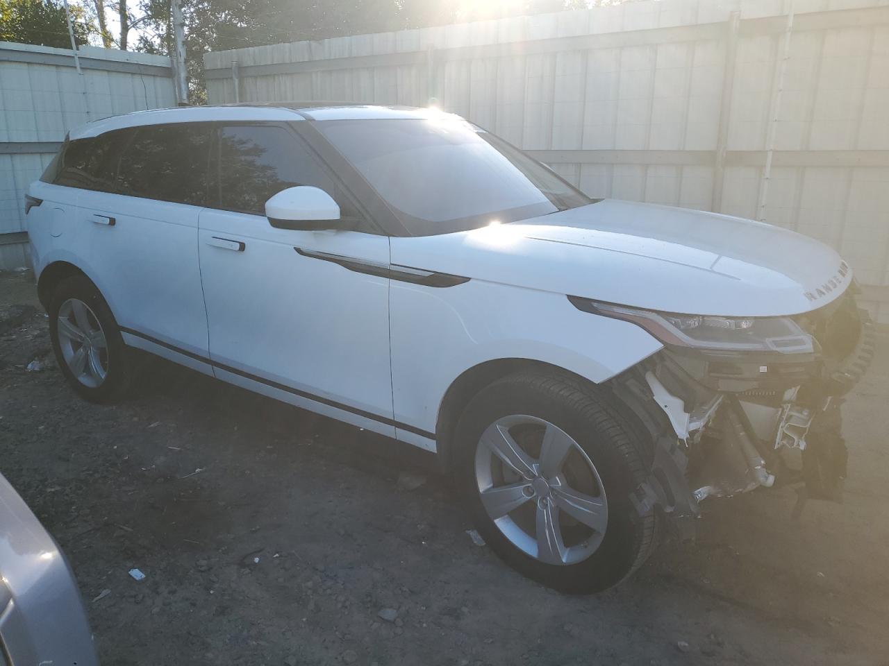 2018 Land Rover Range Rover - Image 4