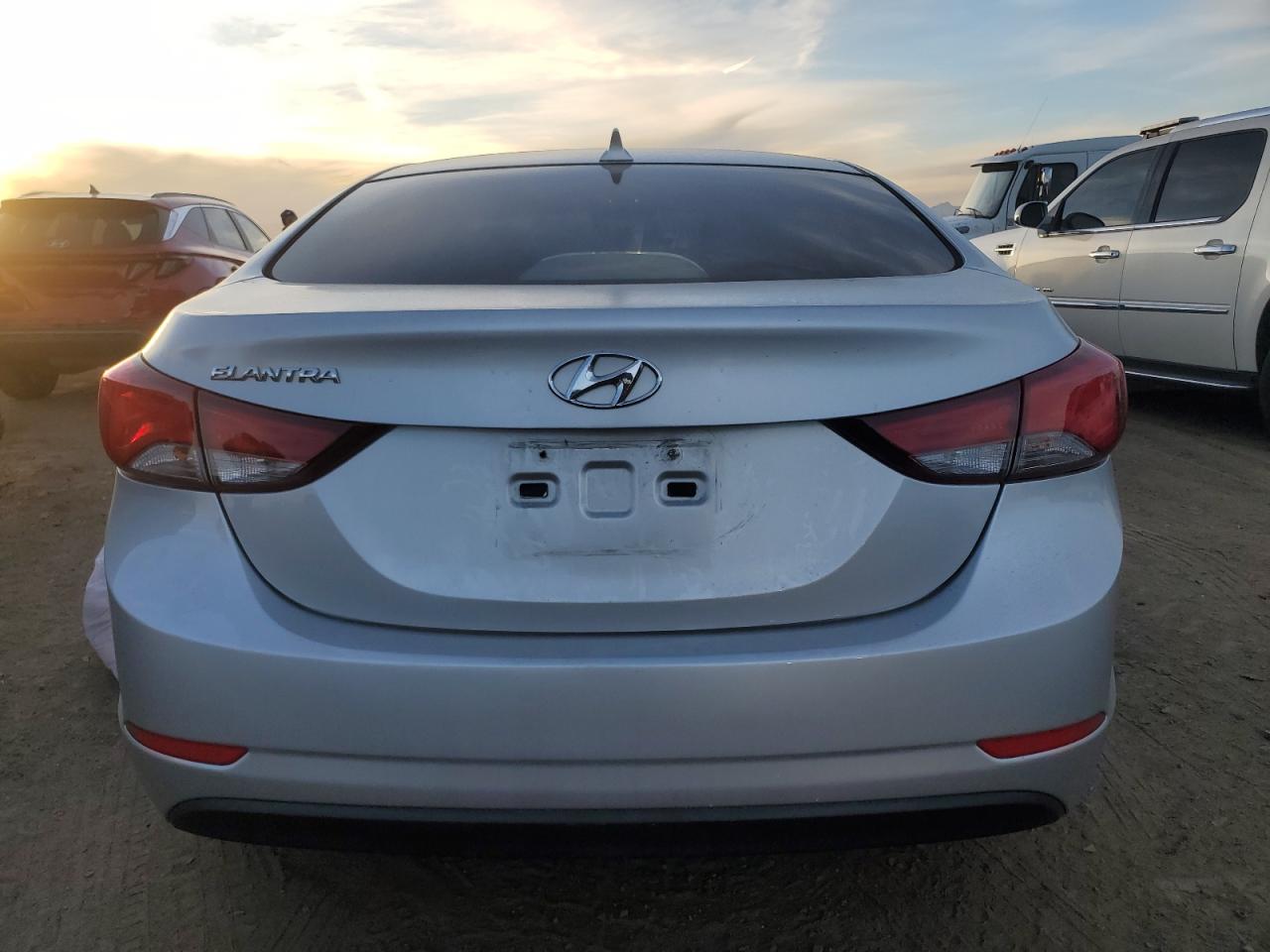 VIN KMHDH4AE2FU266340 2015 HYUNDAI ELANTRA no.6