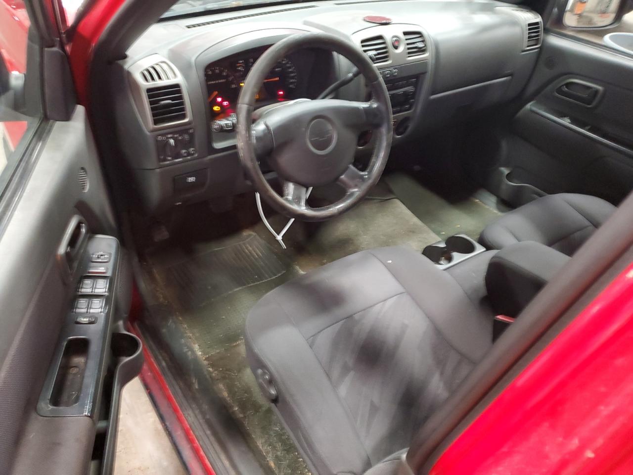 2004 Chevrolet Colorado - Image 8