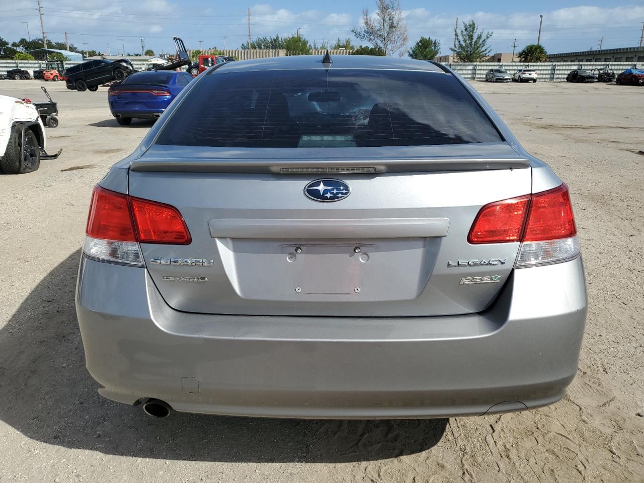 2011 Subaru Legacy 2.5I Limited VIN: 4S3BMBK60B3260801 Lot: 80872584