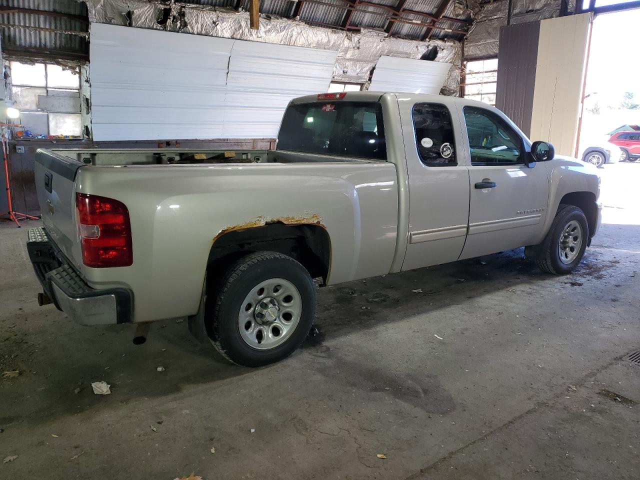 2009 Chevrolet Silverado - Image 3