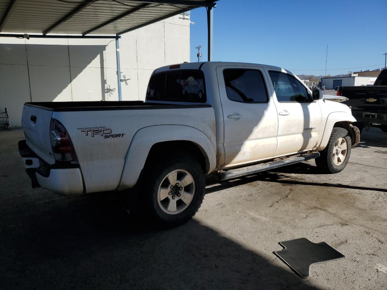 2011 Toyota Tacoma - Image 3