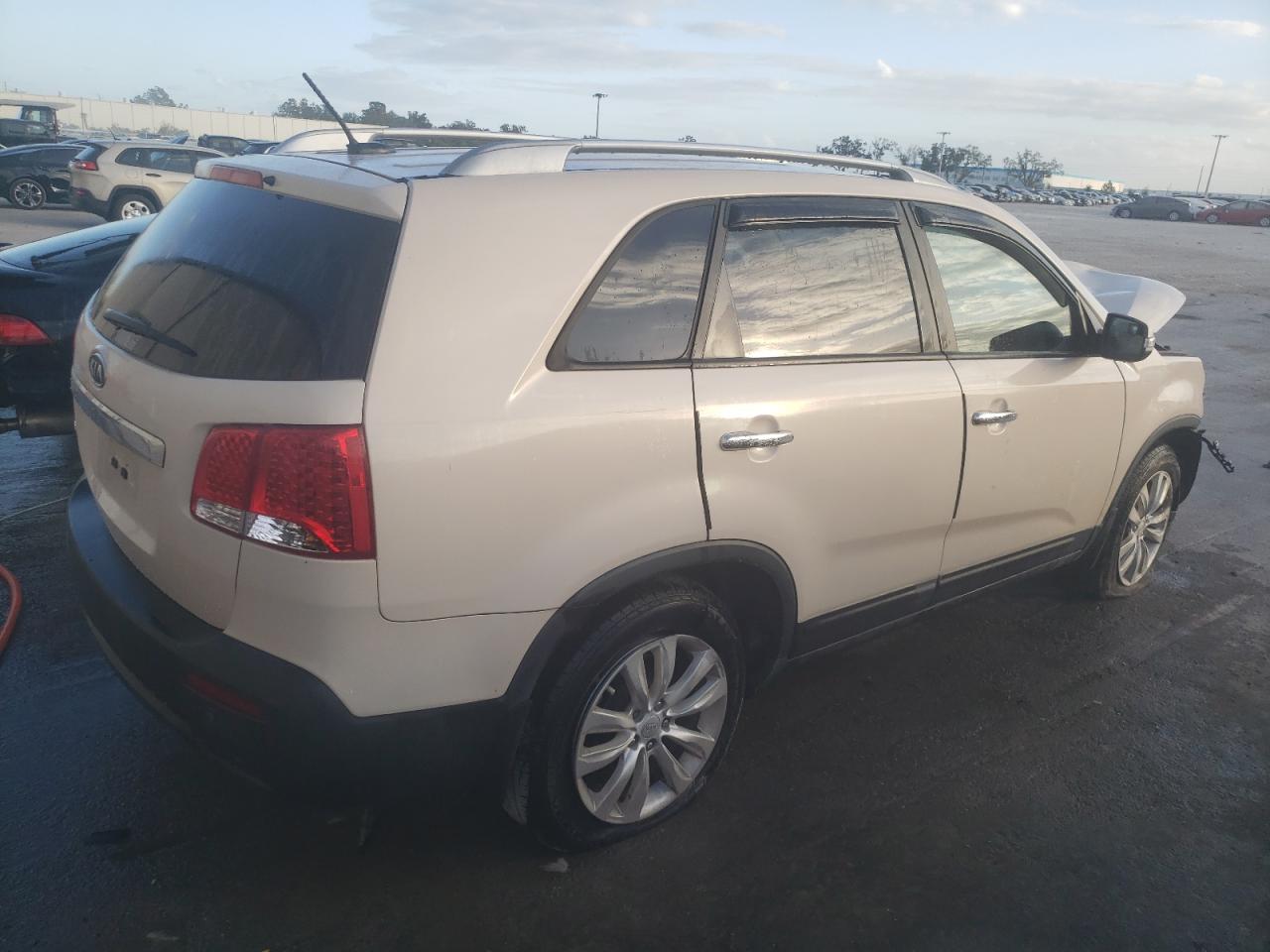 2011 Kia Sorento - Image 3