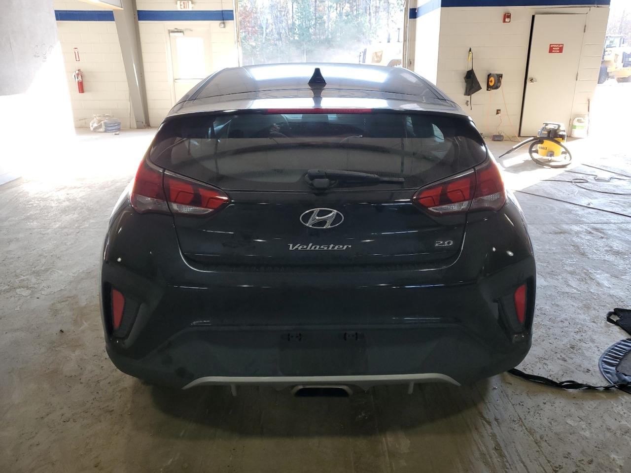 2019 Hyundai Veloster Base VIN: KMHTG6AF2KU006517 Lot: 81296274