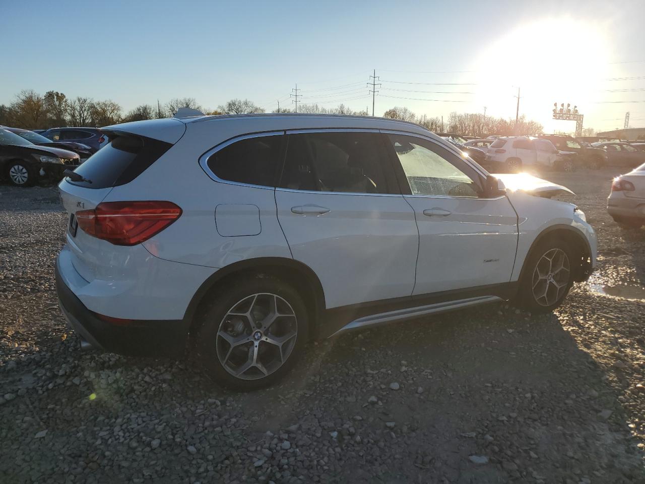 VIN WBXHT3C30GP880753 2016 BMW X1 no.3