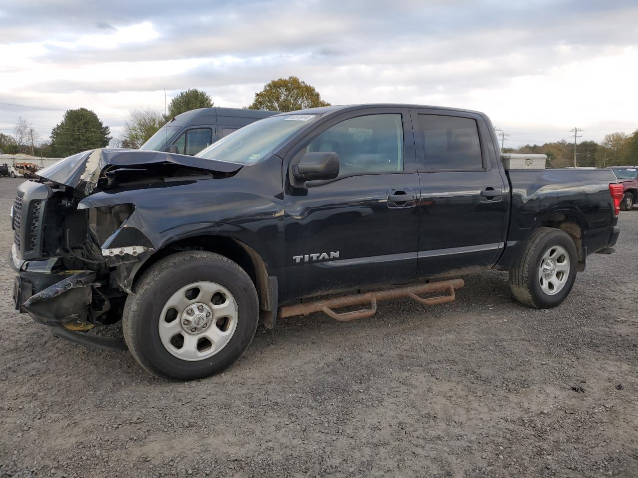 2018 Nissan Titan - Image 1