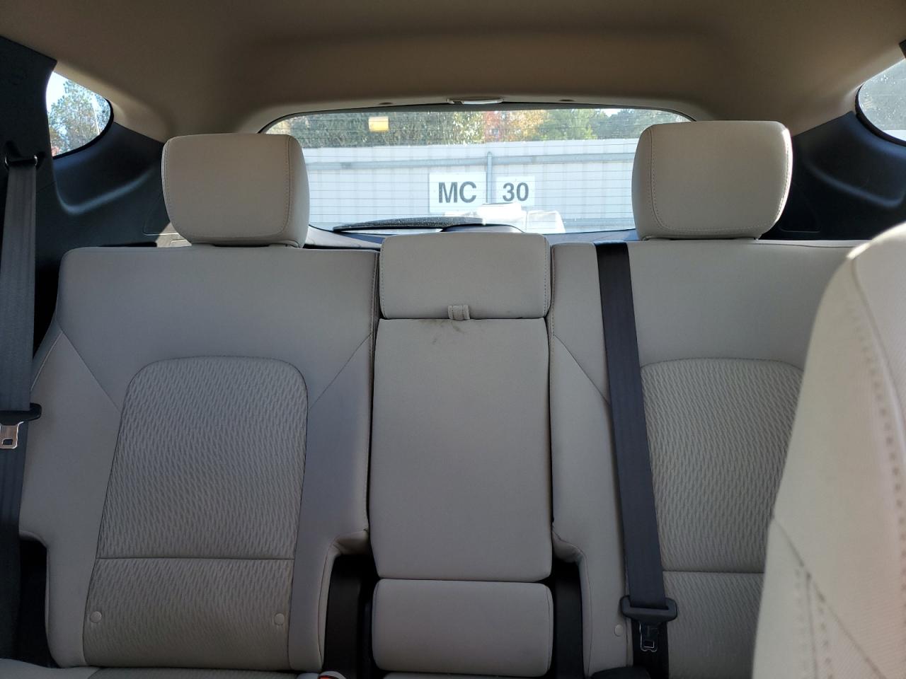 2018 Hyundai Santa Fe - Image 10