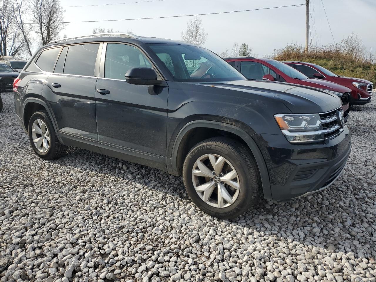 VIN 1V2GR2CA4KC618233 2019 VOLKSWAGEN ATLAS no.4