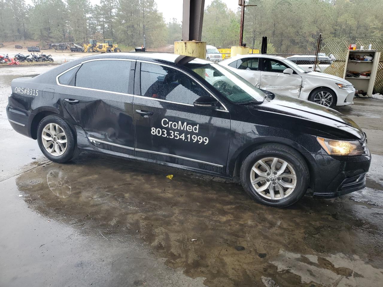 2017 Volkswagen Passat - Image 4