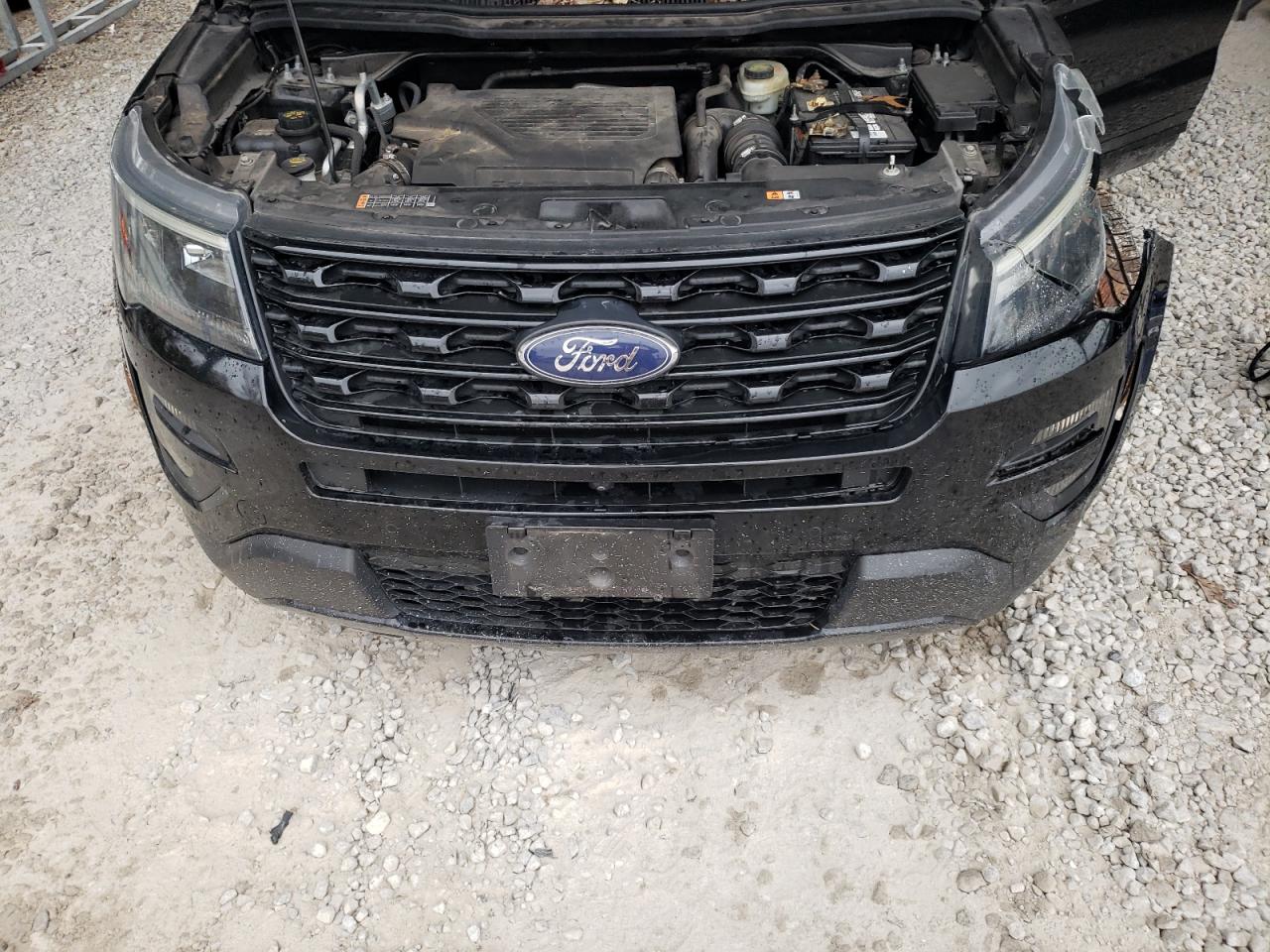 2017 Ford Explorer - Image 12