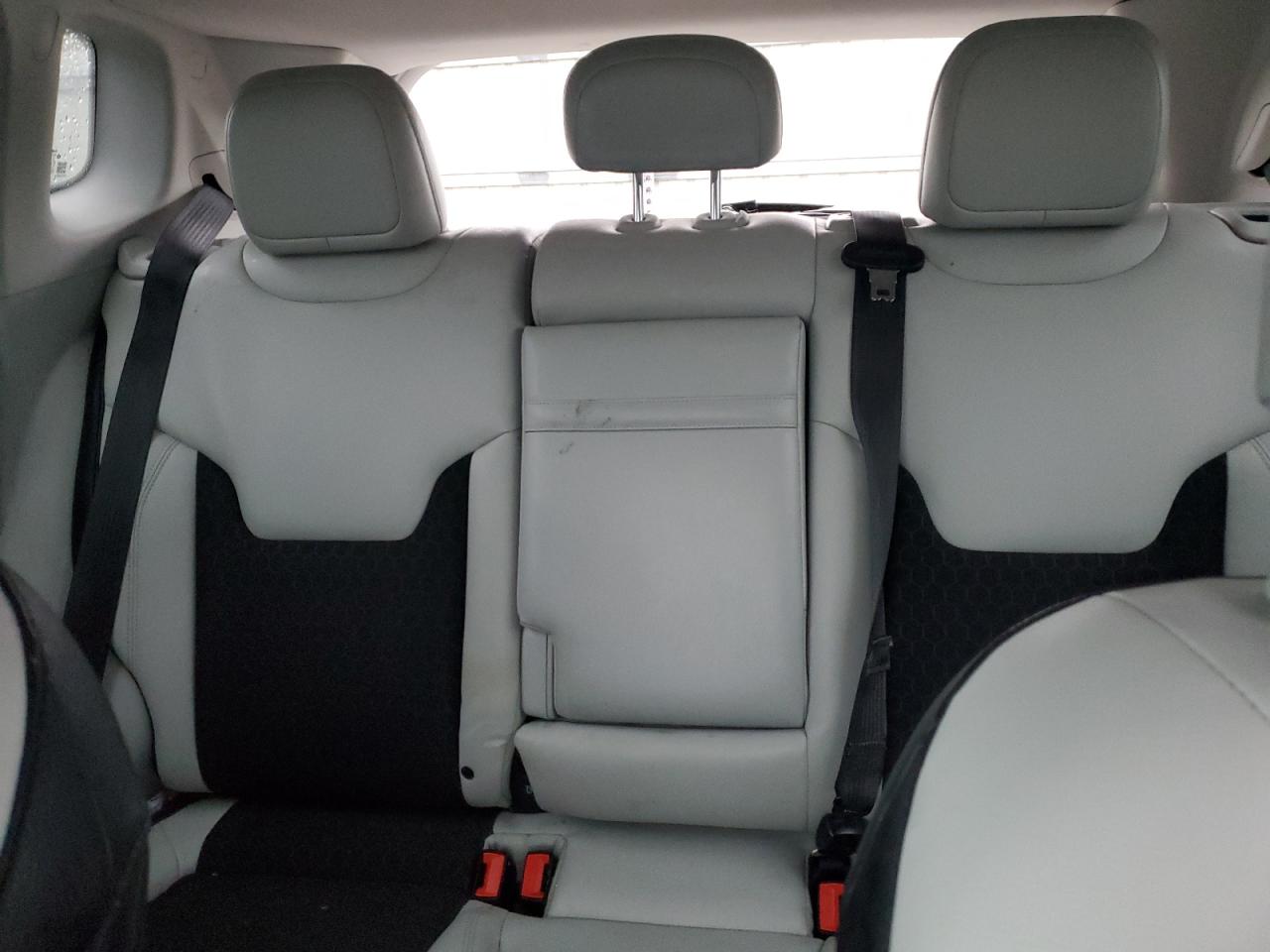 2017 Jeep Compass - Image 10