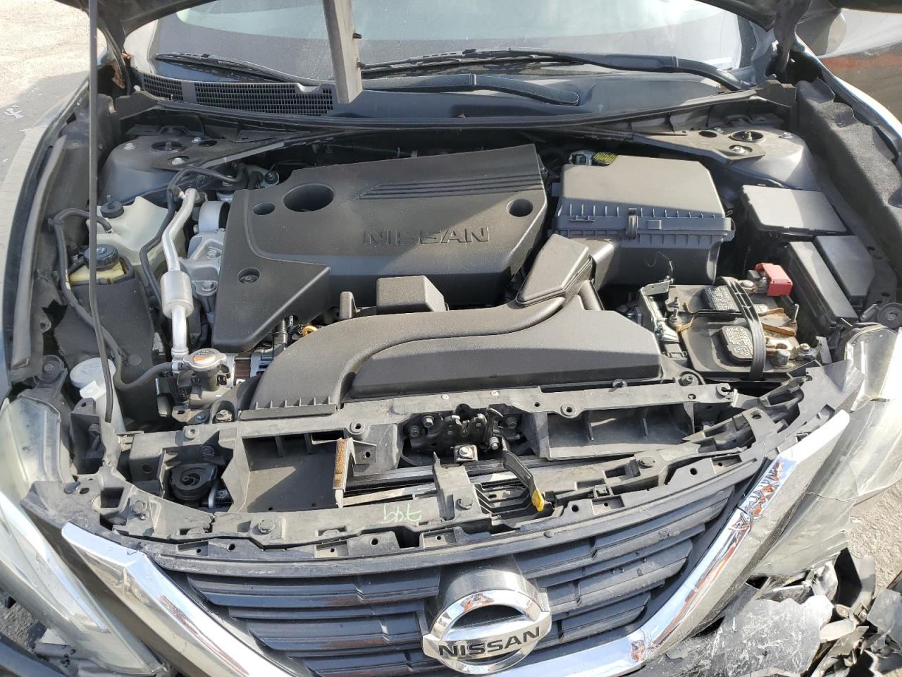 2018 Nissan Altima - Image 12