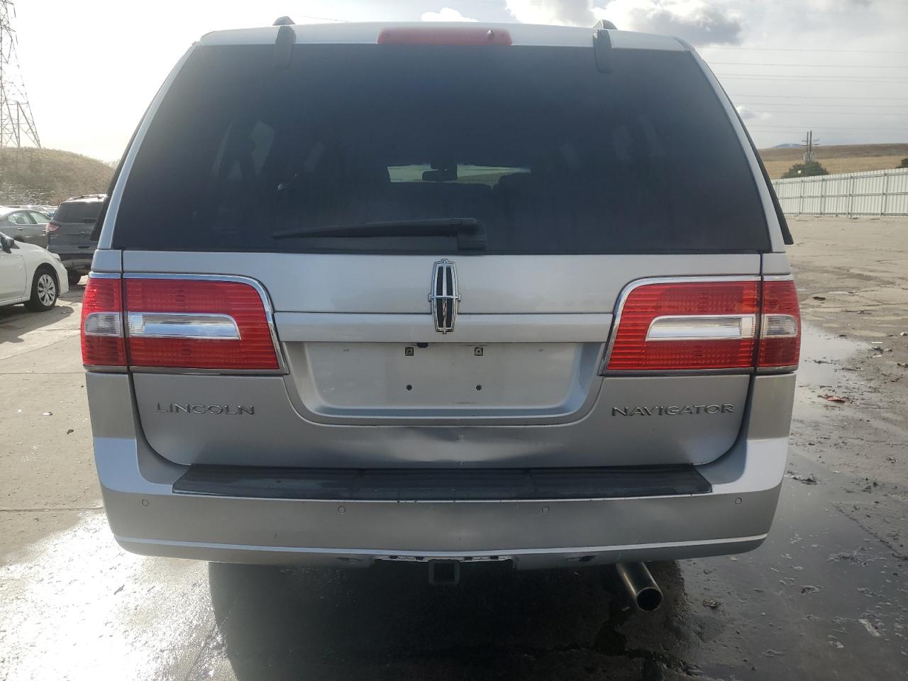 2010 Lincoln Navigator L VIN: 5LMJJ3J5XAEJ00018 Lot: 82041504