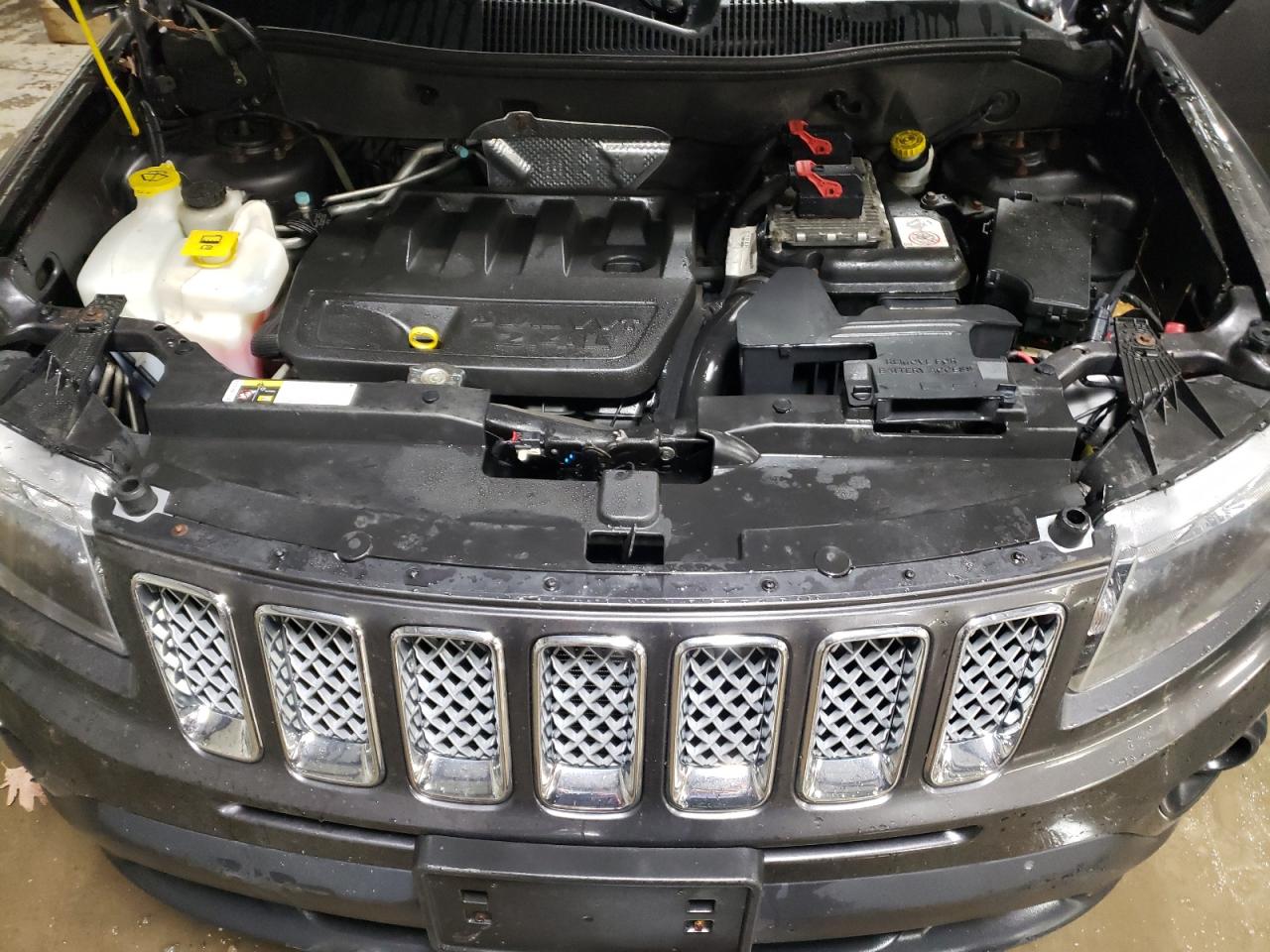 2014 Jeep Compass - Image 12
