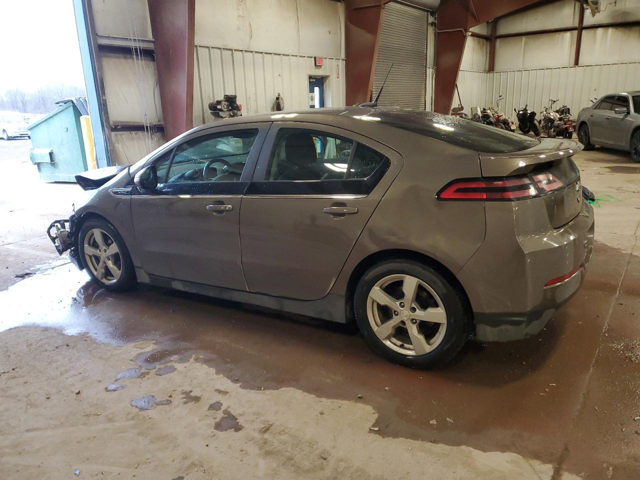 2014 Chevrolet Volt - Image 2