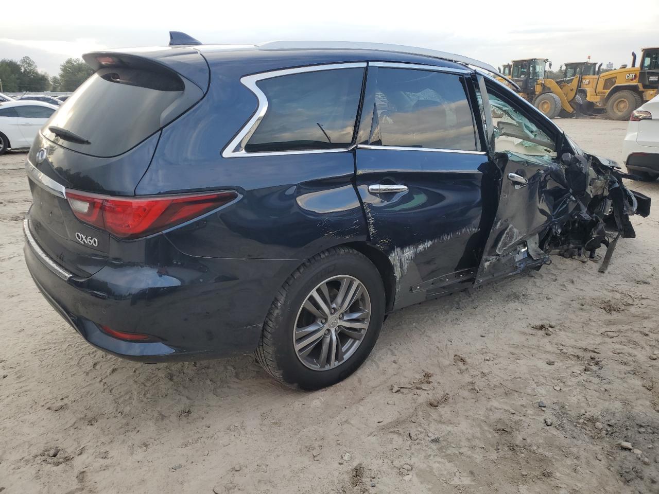 2020 Infiniti QX60 - Image 3