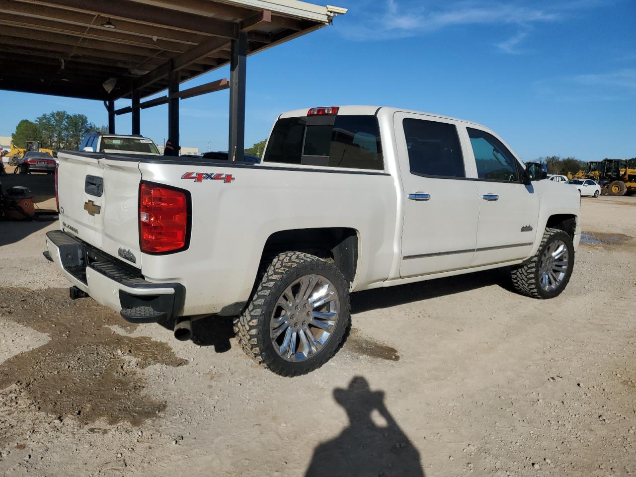 2014 Chevrolet Silverado - Image 3