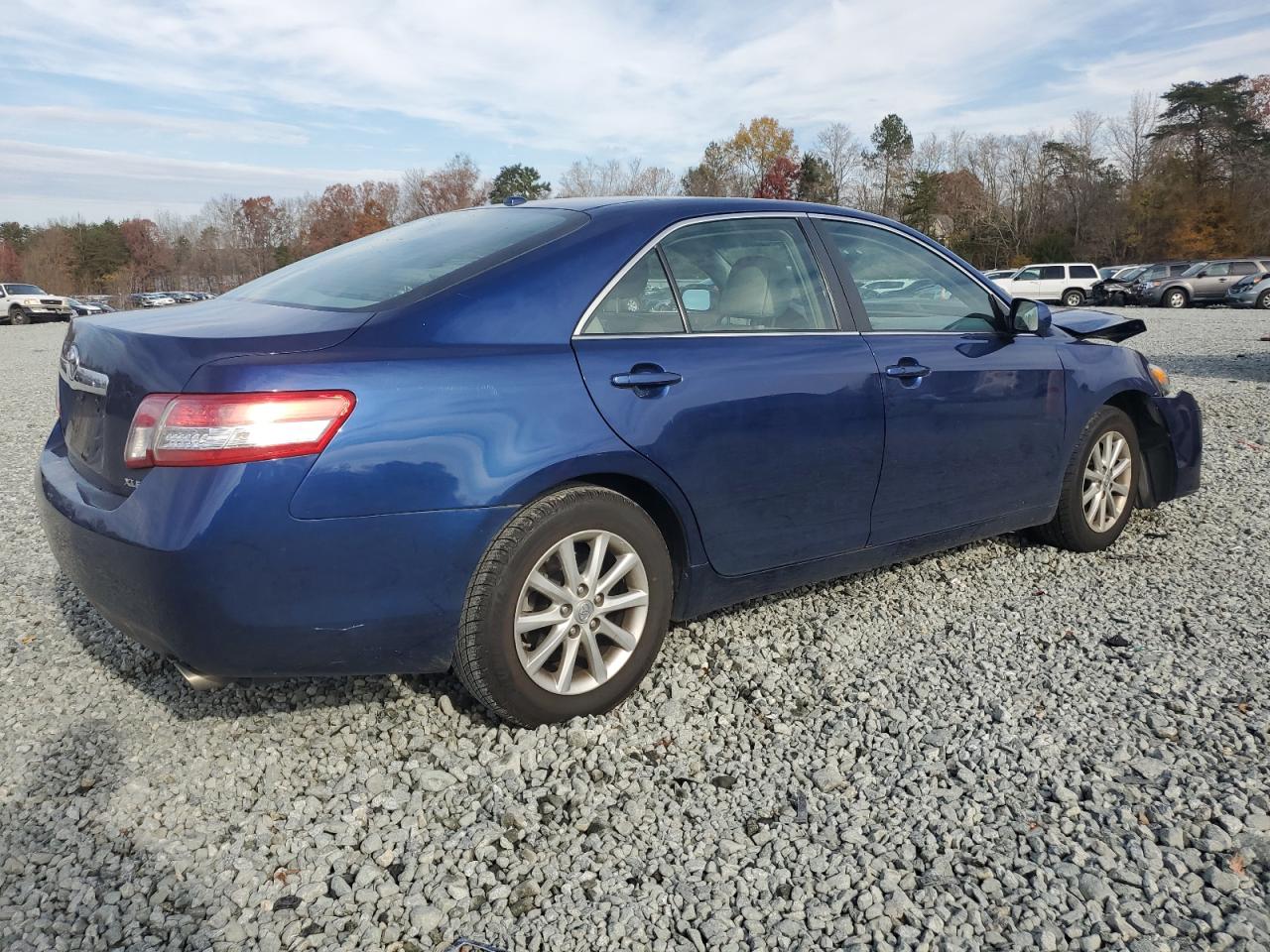 2011 Toyota Camry - Image 3