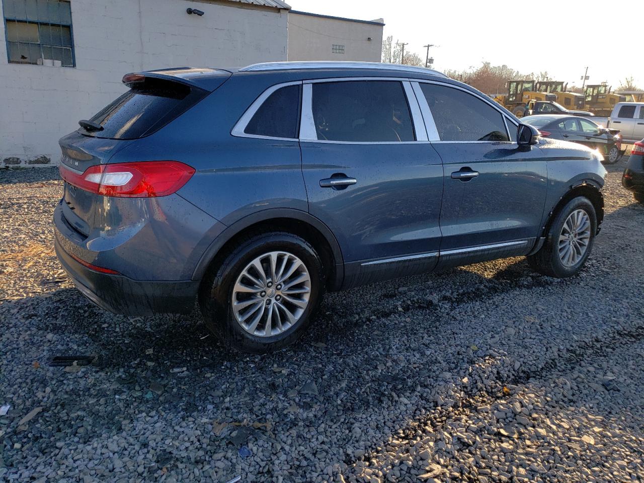 VIN 2LMPJ6KR7JBL31278 2018 LINCOLN MKX no.3