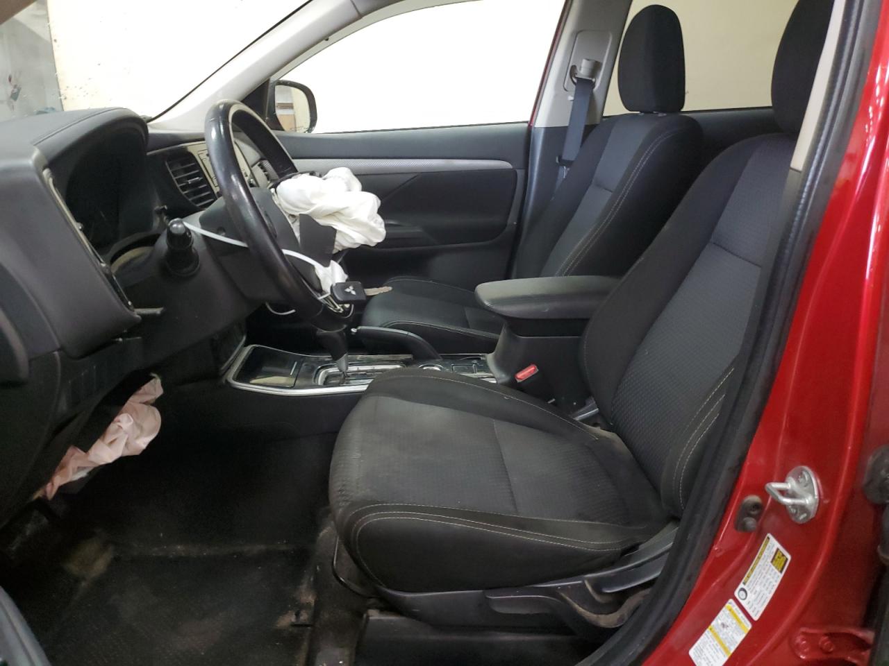 2017 Mitsubishi Outlander - Image 7