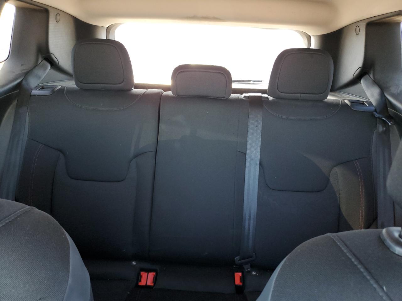 2018 Jeep Renegade - Image 10