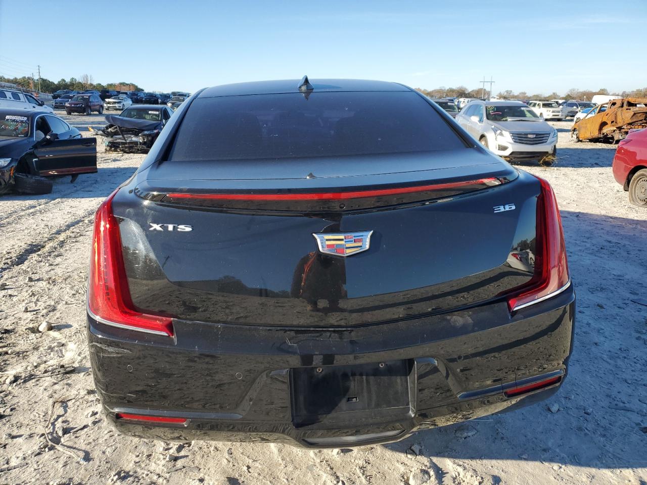 2018 Cadillac XTS - Image 6