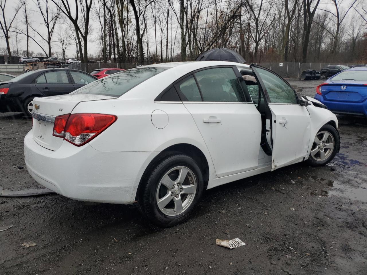 VIN 1G1PE5SBXG7115338 2016 CHEVROLET CRUZE no.3