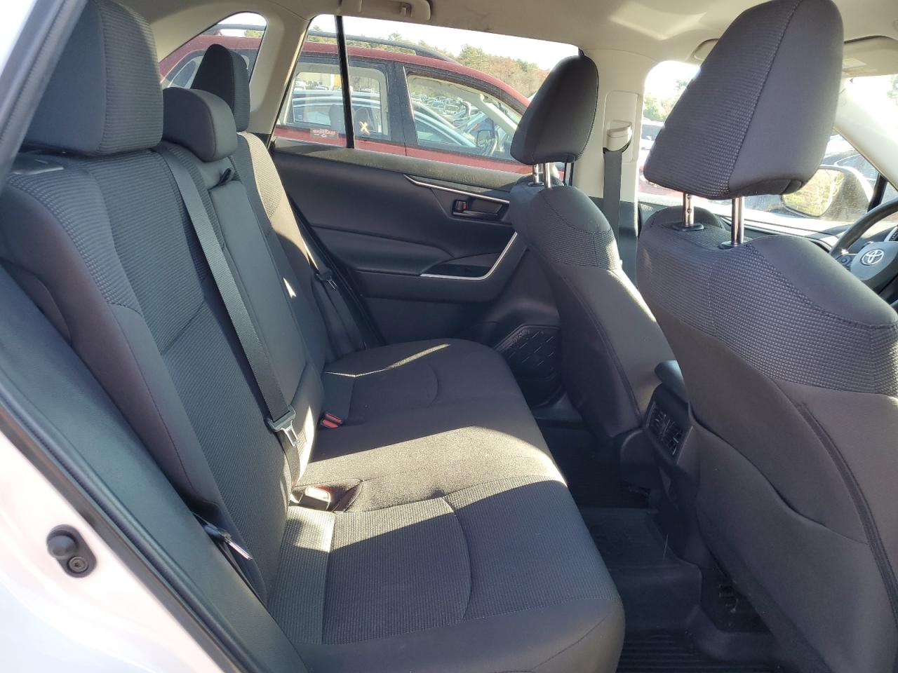 2022 Toyota RAV 4 - Image 11