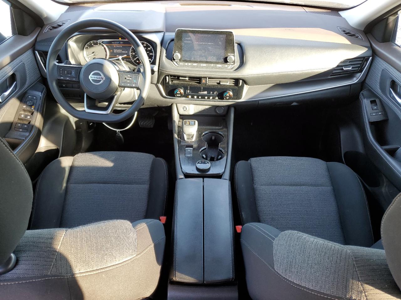 2021 Nissan Rogue - Image 8