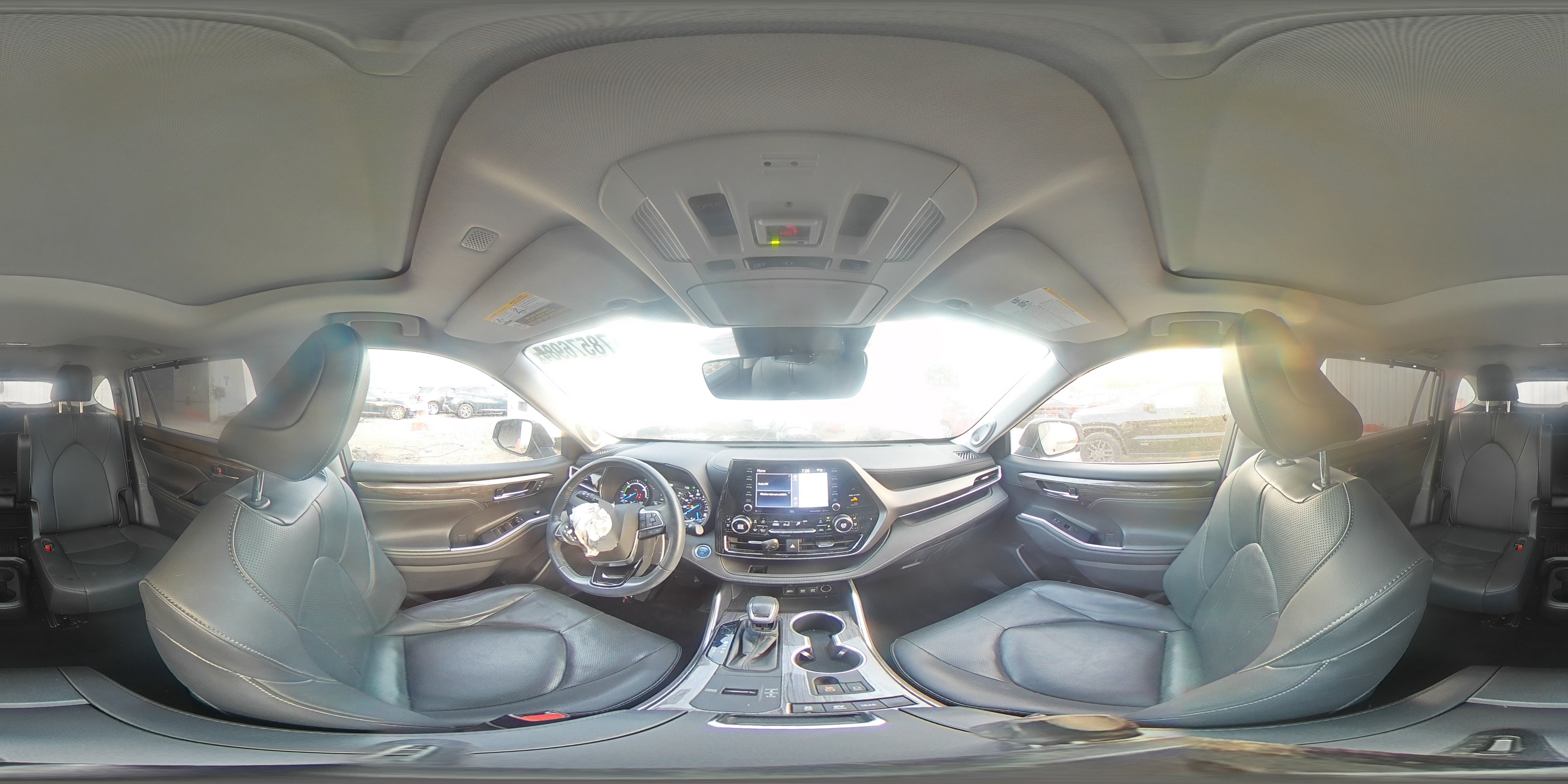 2020 Toyota Highlander - Image 15