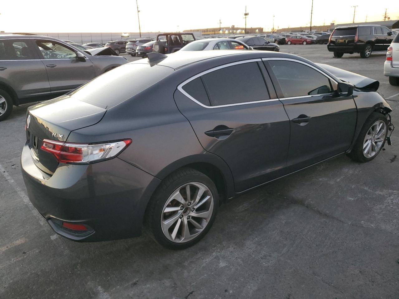 VIN 19UDE2F72GA001174 2016 ACURA ILX no.3