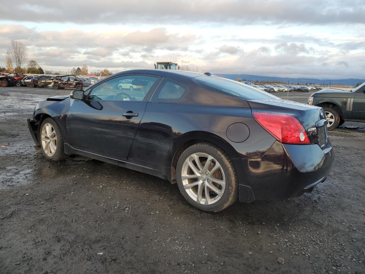 2011 Nissan Altima - Image 2