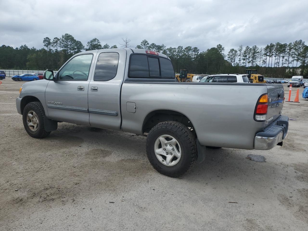 2003 Toyota Tundra - Image 2