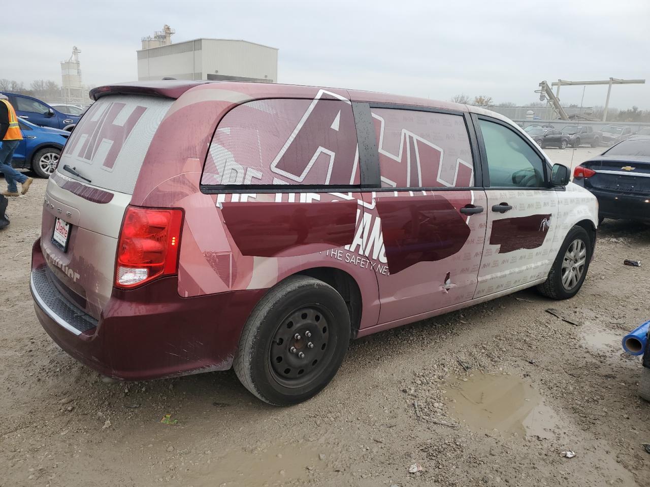 2019 Dodge Caravan - Image 3