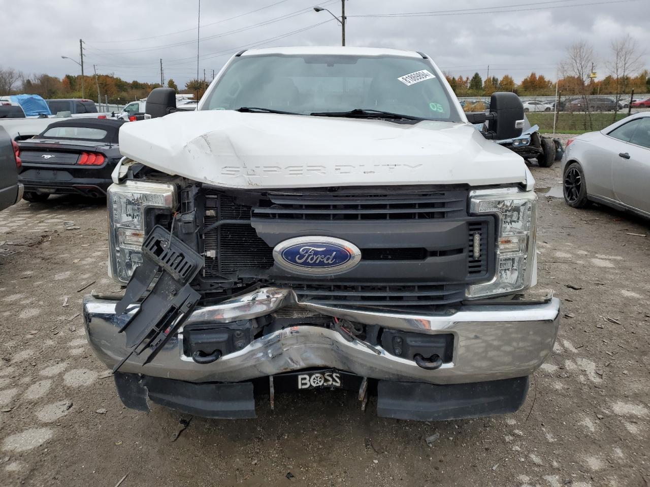 2017 Ford F350 - Image 5
