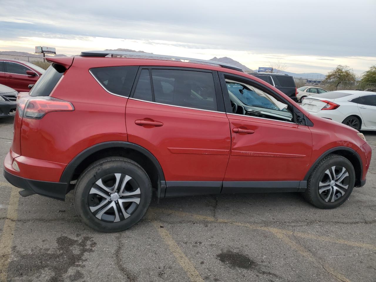 VIN JTMZFREVXHJ130677 2017 TOYOTA RAV4 no.3