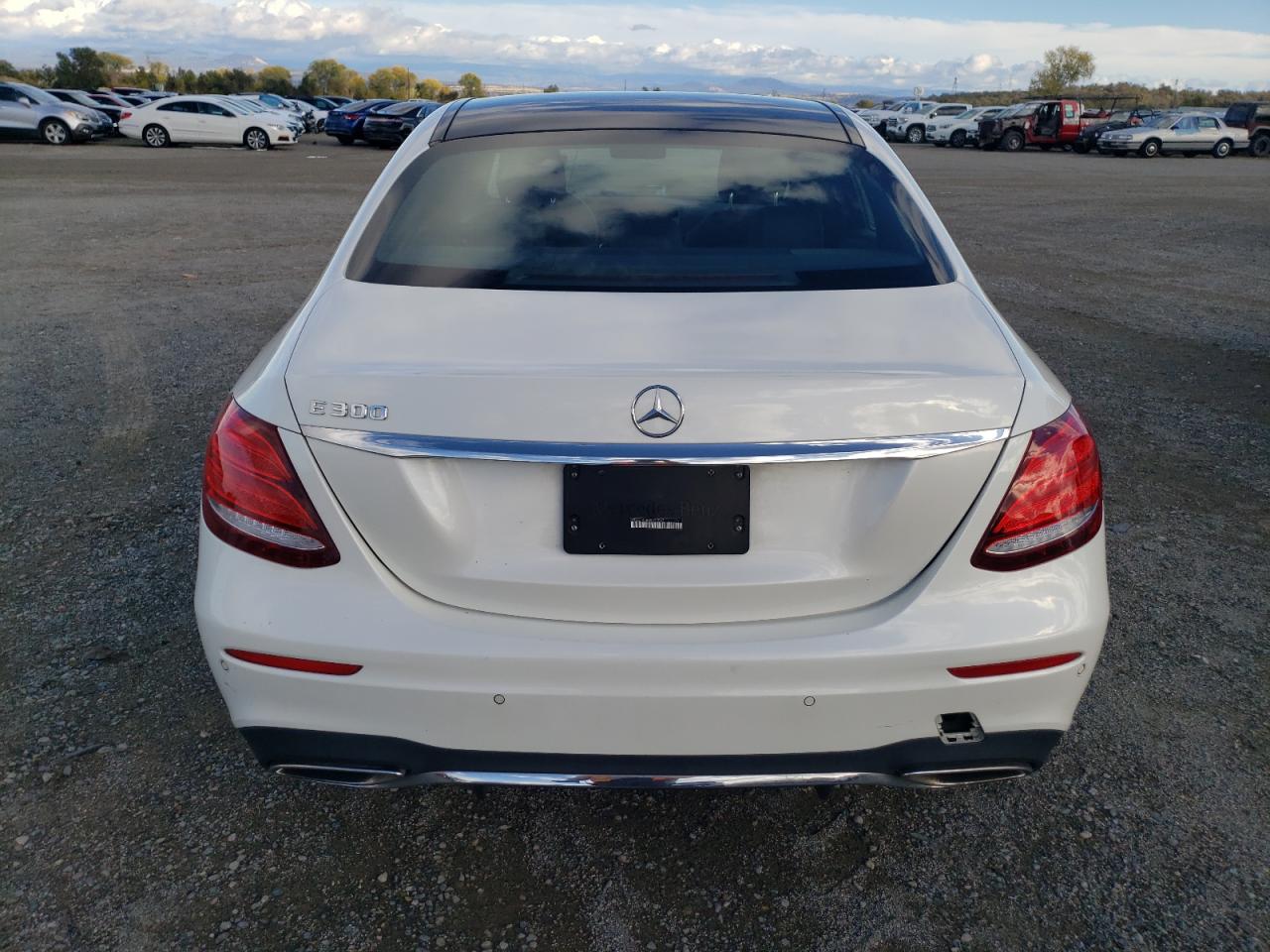 2018 Mercedes-Benz E 300 VIN: WDDZF4JB8JA437047 Lot: 79746204