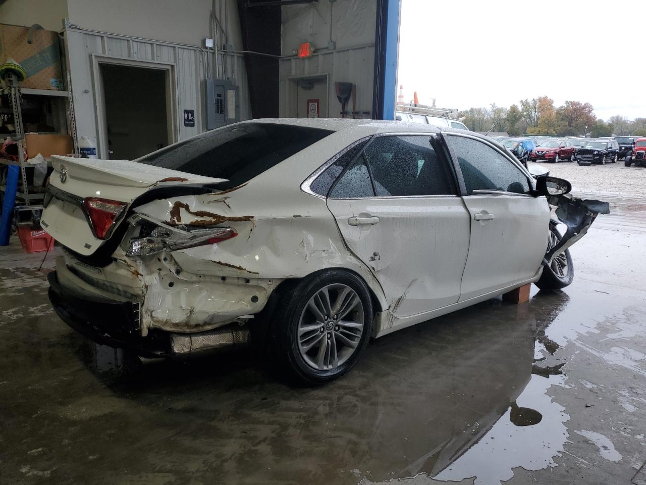 VIN 4T1BF1FK4GU569163 2016 TOYOTA CAMRY no.3