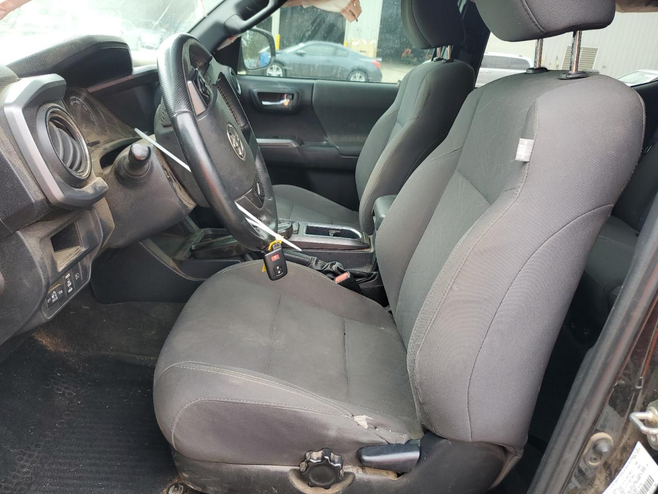 2018 Toyota Tacoma - Image 7