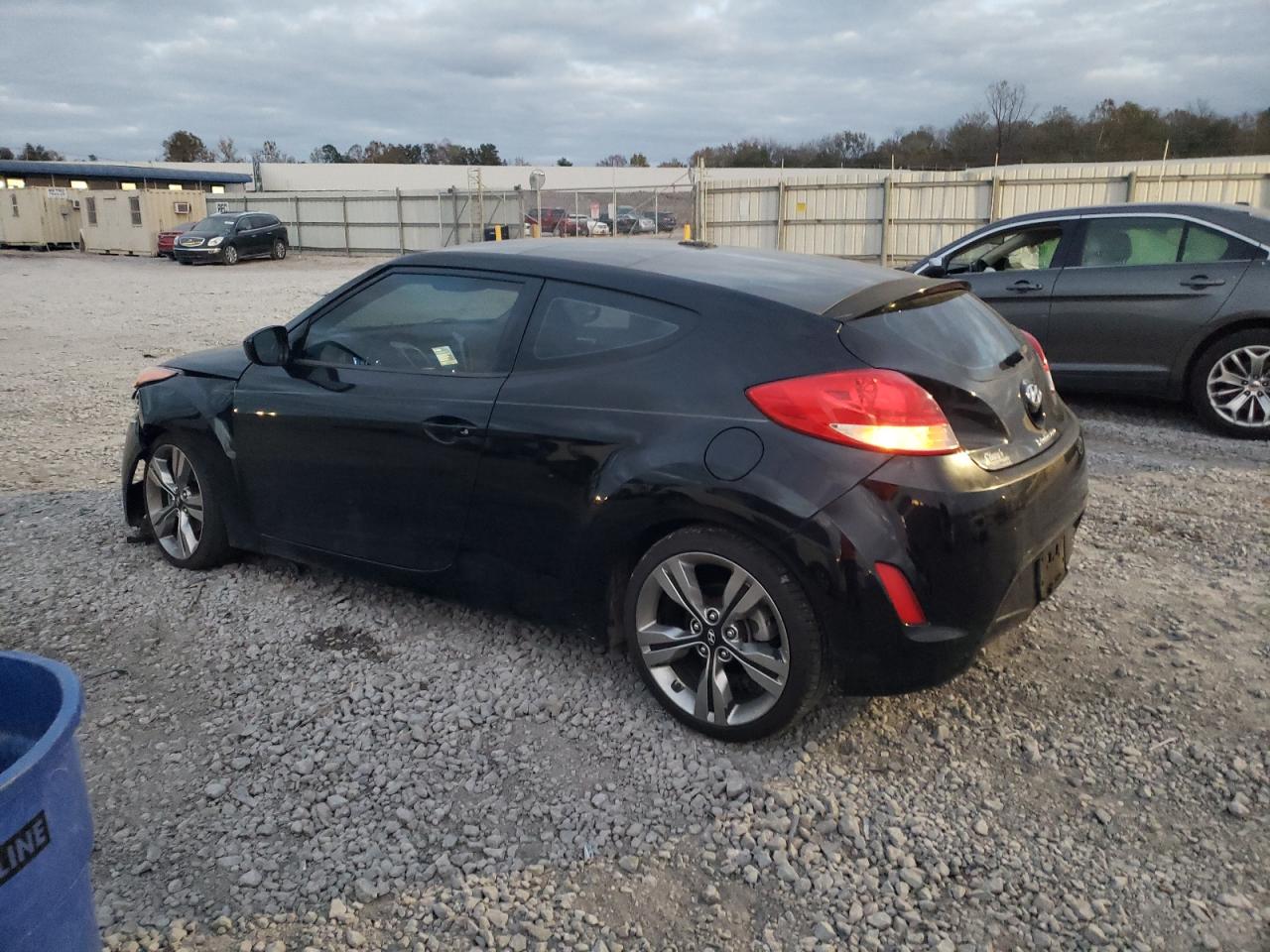 VIN KMHTC6AD0DU103339 2013 HYUNDAI VELOSTER no.2