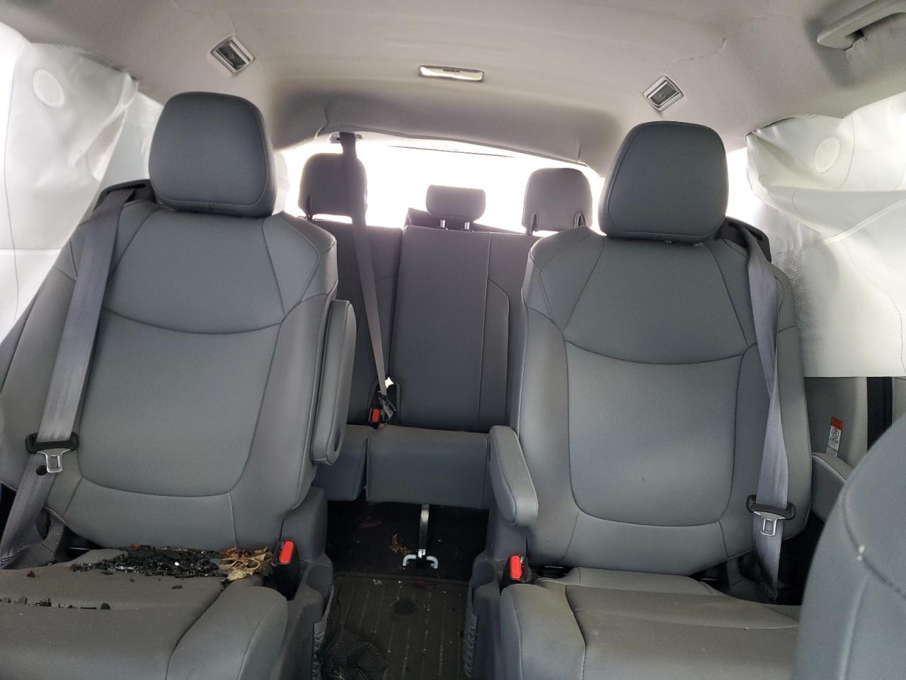 2021 Toyota Sienna - Image 10
