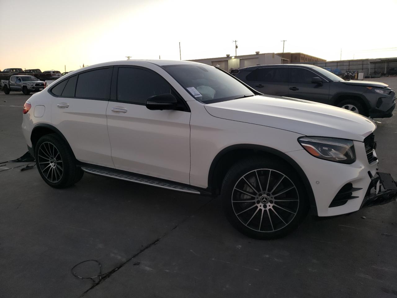 VIN WDC0J4KB3KF594371 2019 MERCEDES-BENZ GLC-CLASS no.4