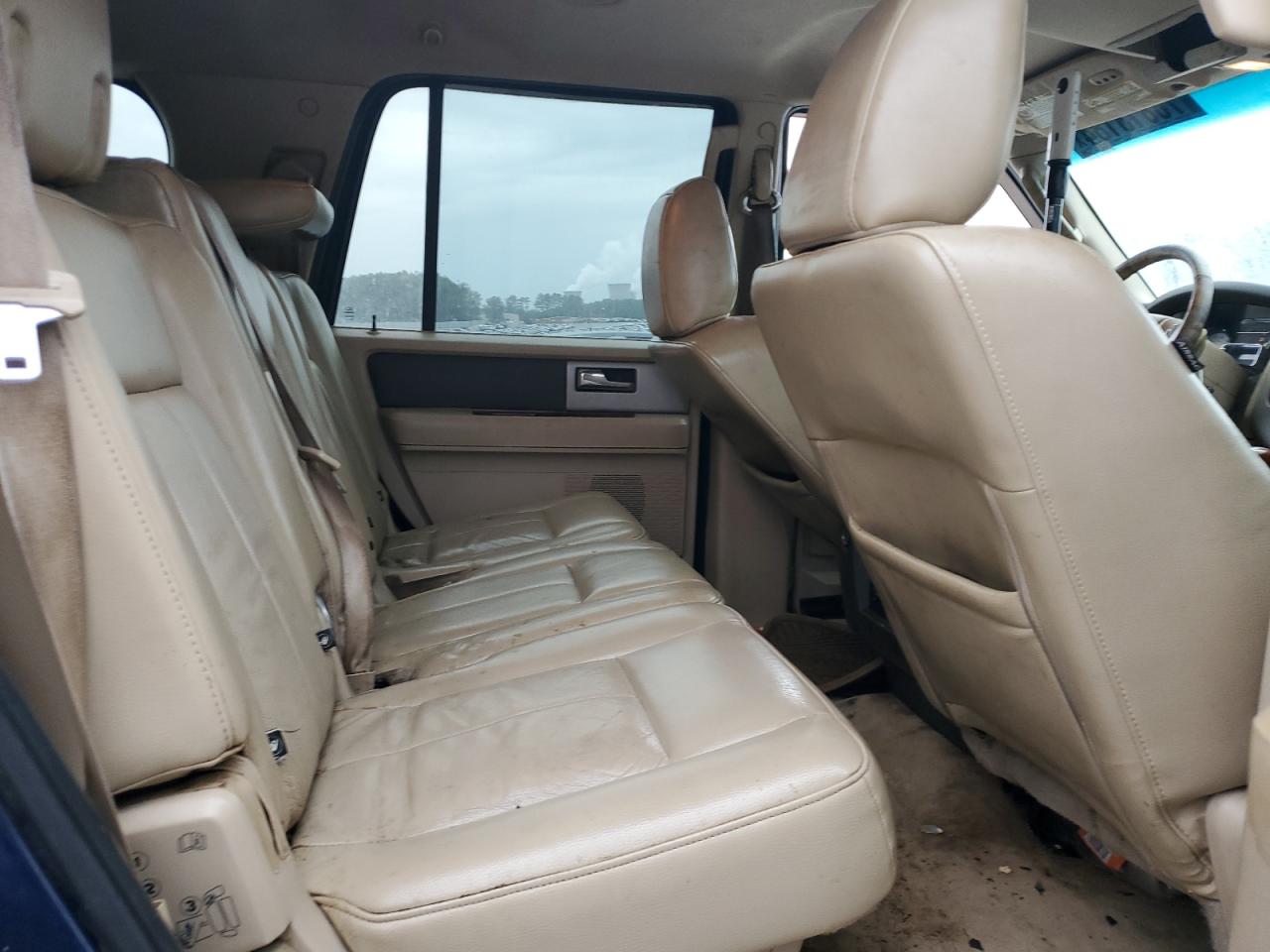 2010 Ford Expedition - Image 11
