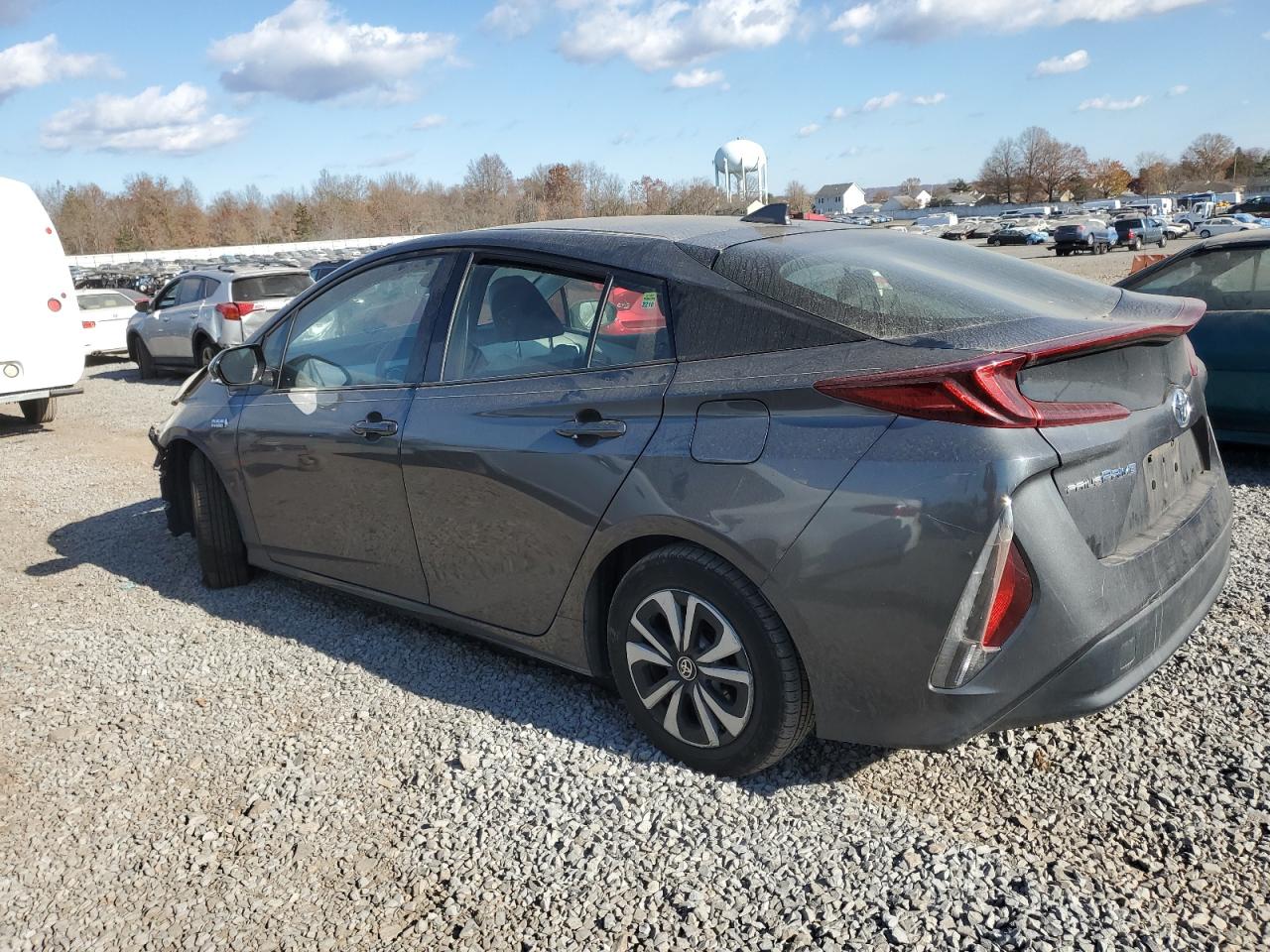 2017 Toyota Prius - Image 2