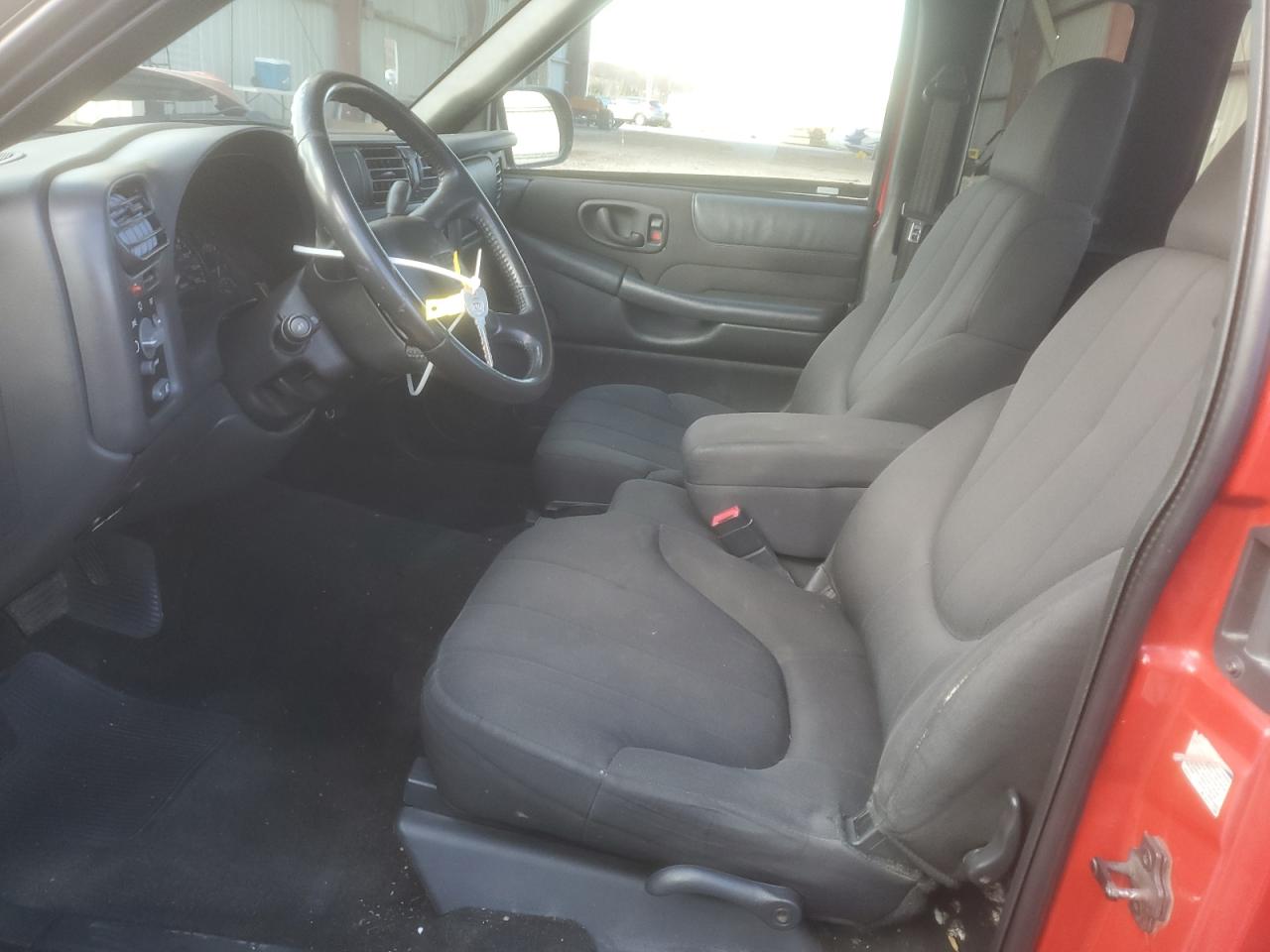 2003 GMC Sonoma - Image 7