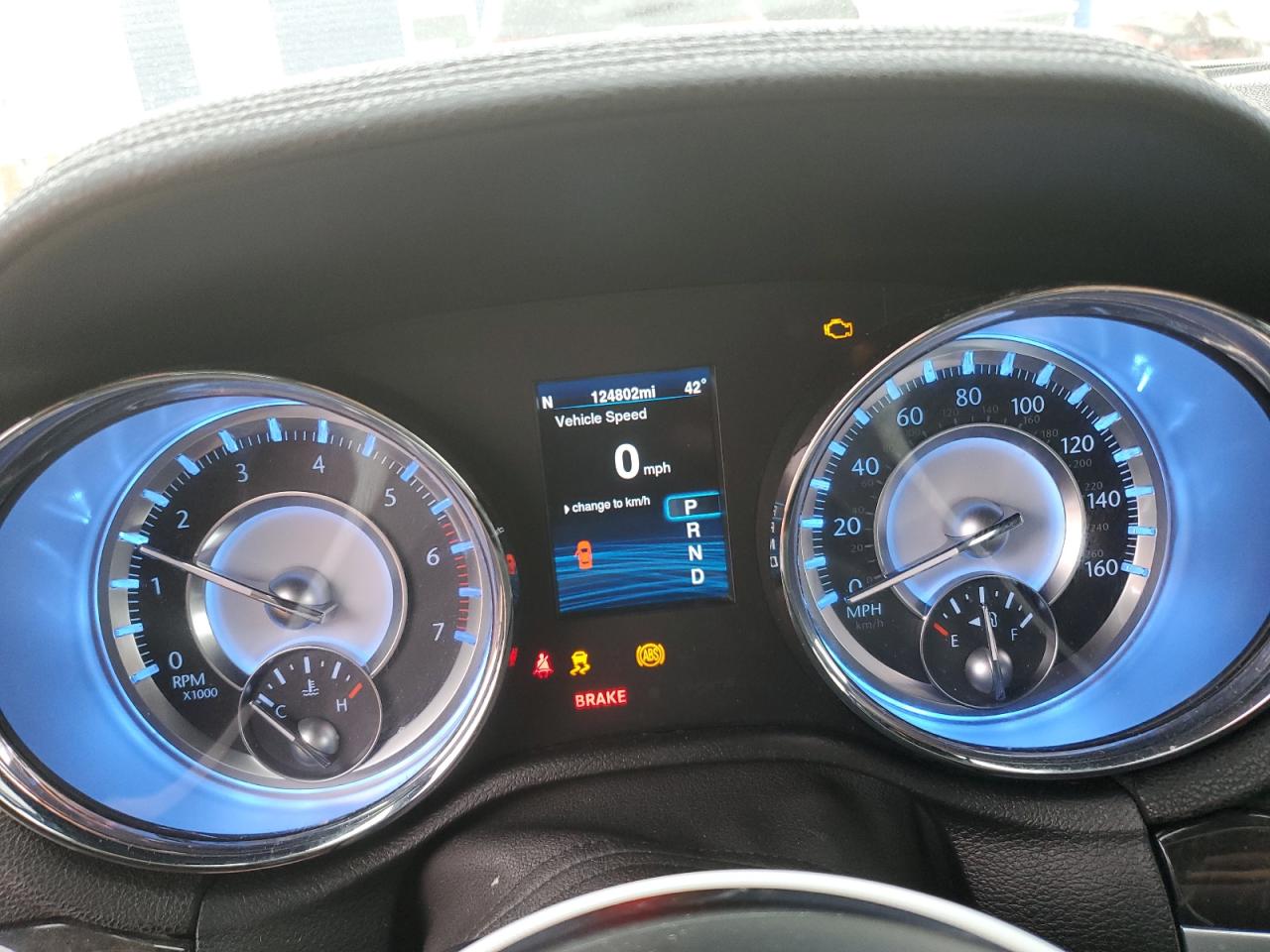 2014 Chrysler 300 - Image 9