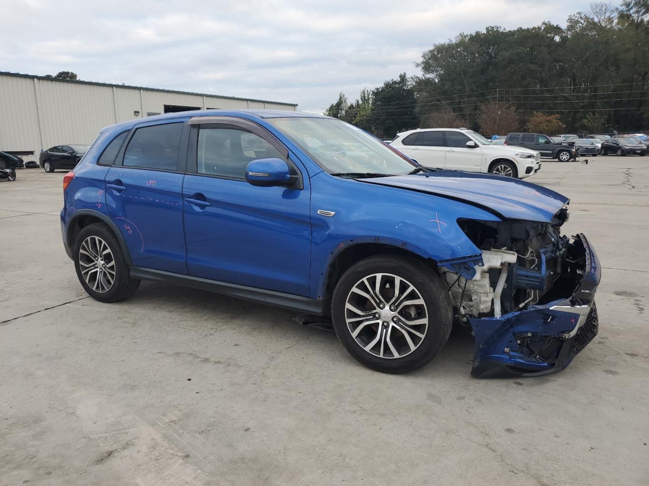 2019 Mitsubishi Outlander - Image 4