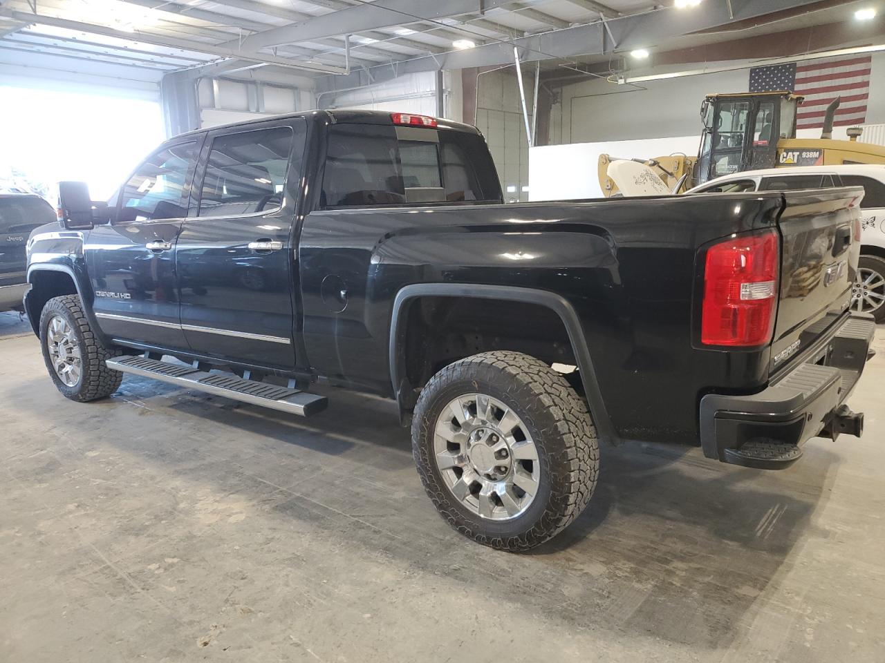 2019 GMC Sierra - Image 2