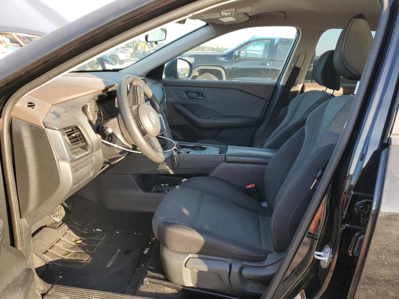 2021 Nissan Rogue - Image 7