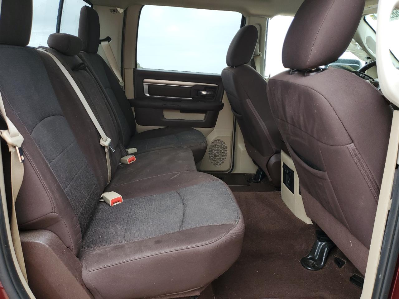 2016 RAM 1500 - Image 10